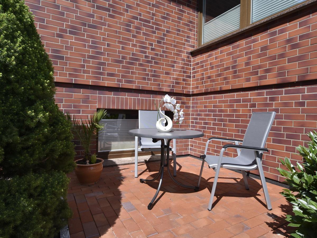 Modern Apartment In Kroepelin With Garden Exterior photo